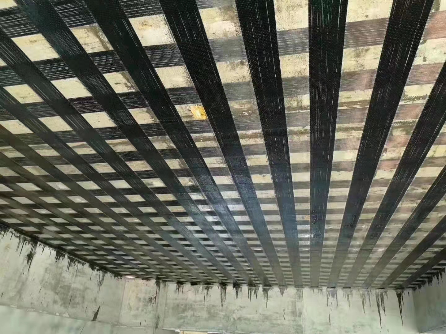 九江楼板碳纤维布加固
